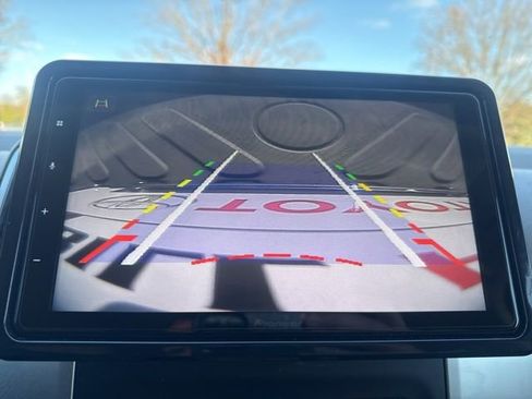 Used 2015 Nissan Frontier SV w/ SV Value Truck Package image 30