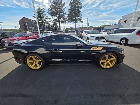 Used 2019 Ford Mustang GT Premium RWD image 4