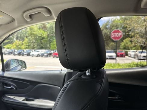 Used 2021 Buick Encore Preferred w/ Safety Package FWD image 16