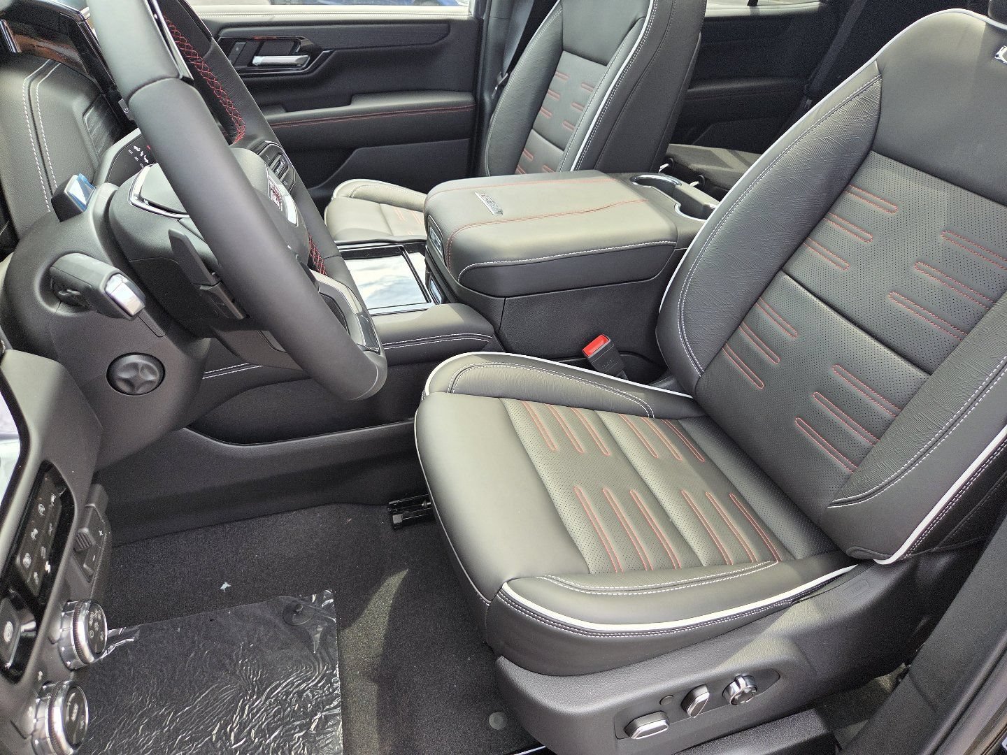 New 2026 GMC Yukon AT4 Ultimate AWD/4WD image 32