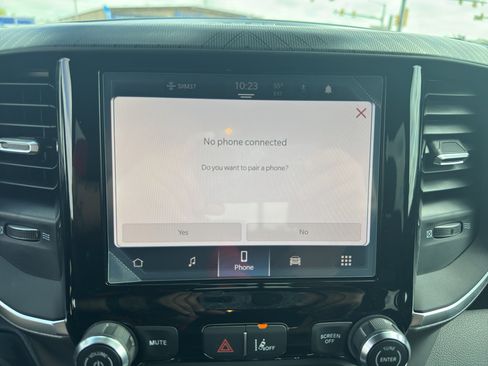 New 2026 RAM 1500 Express AWD/4WD image 29