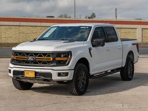 Certified 2025 Ford F150 Tremor AWD/4WD image 3