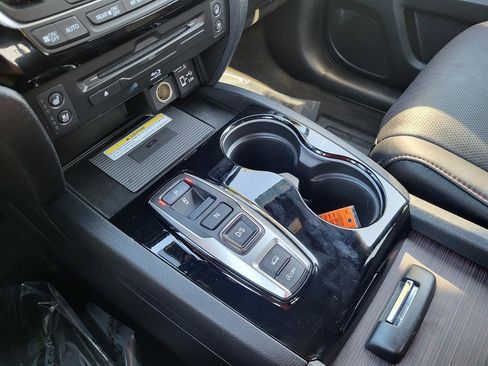 Certified 2022 Honda Pilot Black Edition image 19