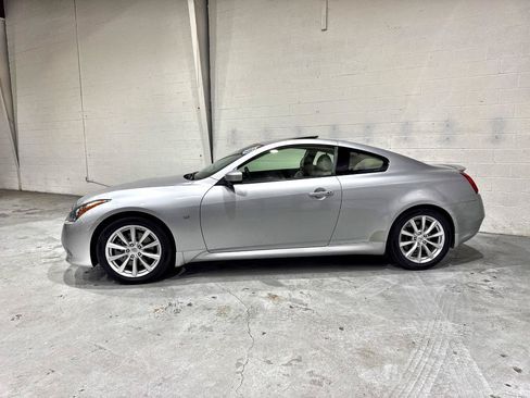 Used 2014 INFINITI Q60 Journey w/ Premium Package RWD image 21