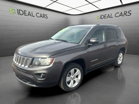 Used 2016 Jeep Compass Latitude AWD/4WD image 1