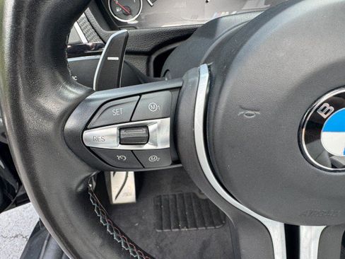 Used 2018 BMW M4 Convertible RWD image 13