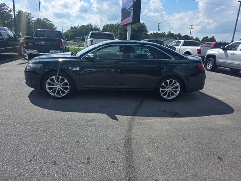 Used 2014 Ford Taurus Limited w/ Equipment Group 301A FWD image 2