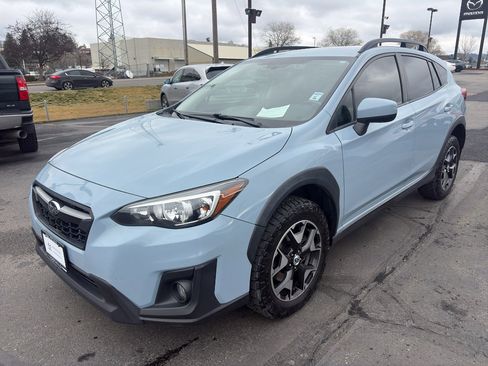 Used 2018 Subaru Crosstrek 2.0i Premium w/ Eyesight System image 3
