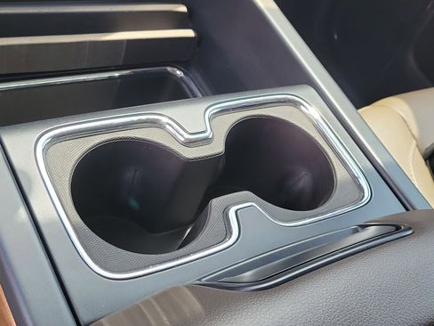 Used 2018 Chevrolet Silverado 1500 LTZ image 28