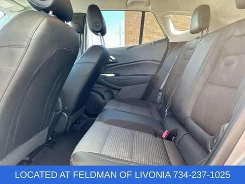 Certified 2024 Chevrolet Trax LT w/ Driver Confidence Package FWD image 22