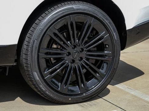 New 2026 Land Rover Range Rover Long Wheelbase SE AWD/4WD image 75