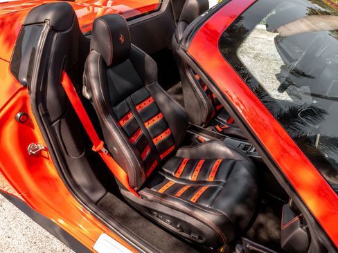 Used 2013 Ferrari 458 Spider RWD image 44