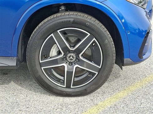 Certified 2025 Mercedes-Benz GLC 300 4MATIC image 8