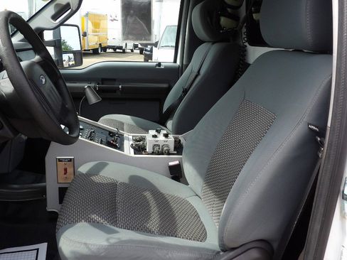 Used 2012 Ford F450 XLT w/ Ambulance Preparation Pkg RWD image 8