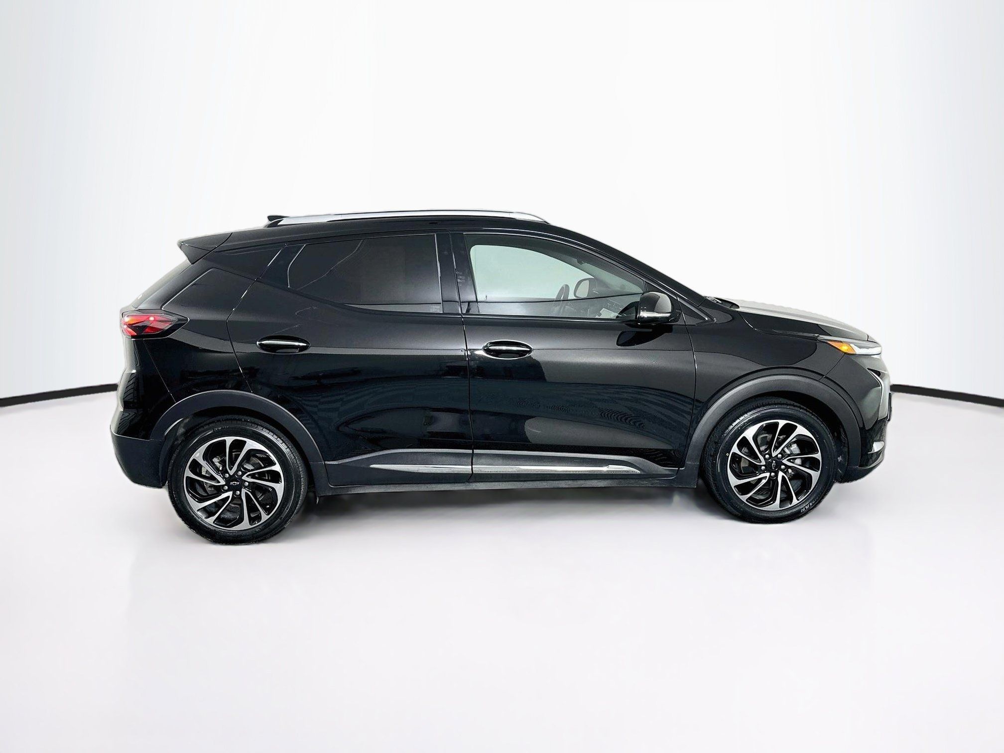 Used 2023 Chevrolet Bolt EUV Premier FWD image 10