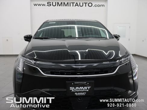 New 2027 Chrysler Pacifica Limited AWD/4WD image 27