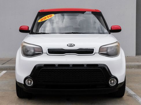 Used 2016 Kia Soul + w/ Designer's Package image 12