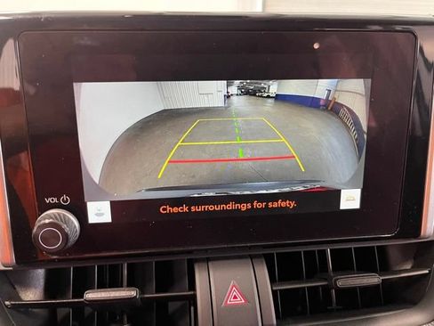 Used 2024 Toyota RAV4 XLE FWD image 26