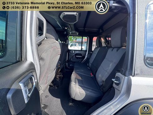 Used 2018 Jeep Wrangler Unlimited Sport AWD/4WD image 11