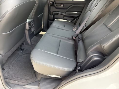 New 2026 Toyota 4Runner Limited AWD/4WD image 20