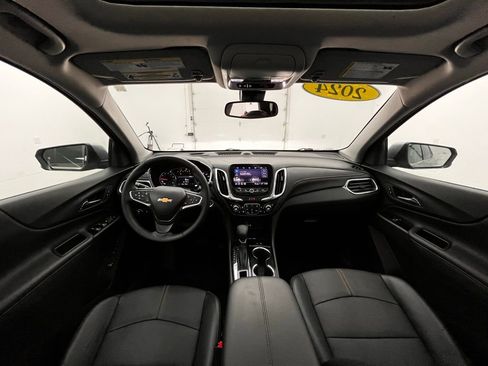 Used 2024 Chevrolet Equinox Premier image 2