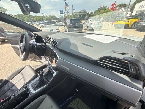 Used 2023 Audi Q3 2.0T Premium Plus AWD/4WD image 29
