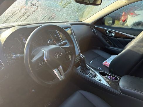 Used 2018 INFINITI Q50 Luxe w/ Essential Package (3.0T Luxe) RWD image 12