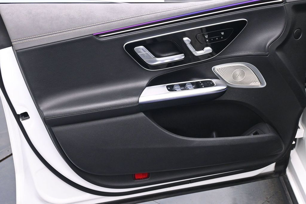 Used 2023 Mercedes-Benz EQE 350+ 4MATIC Sedan w/ Exclusive Trim Package image 9