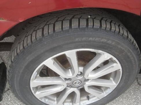 Used 2014 Nissan Pathfinder S AWD/4WD image 30