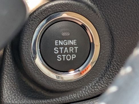 Certified 2025 Subaru Outback Limited image 37