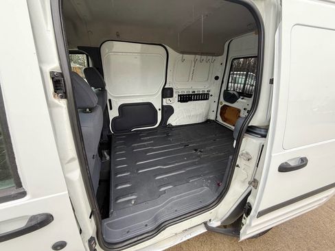Used 2013 Ford Transit Connect XLT image 17