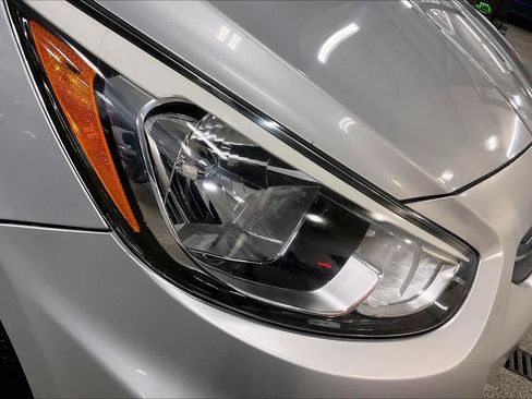 Used 2015 Hyundai Accent GS FWD image 26