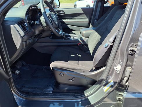 Used 2025 Dodge Durango GT w/ Blacktop Package image 17