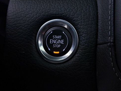 Used 2024 GMC Yukon Denali AWD/4WD image 32