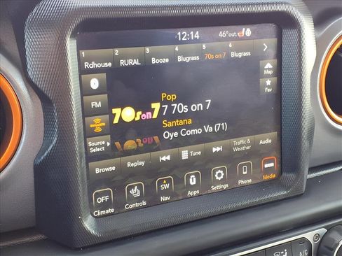 Used 2023 Jeep Gladiator Mojave w/ Cold Weather Group image 14