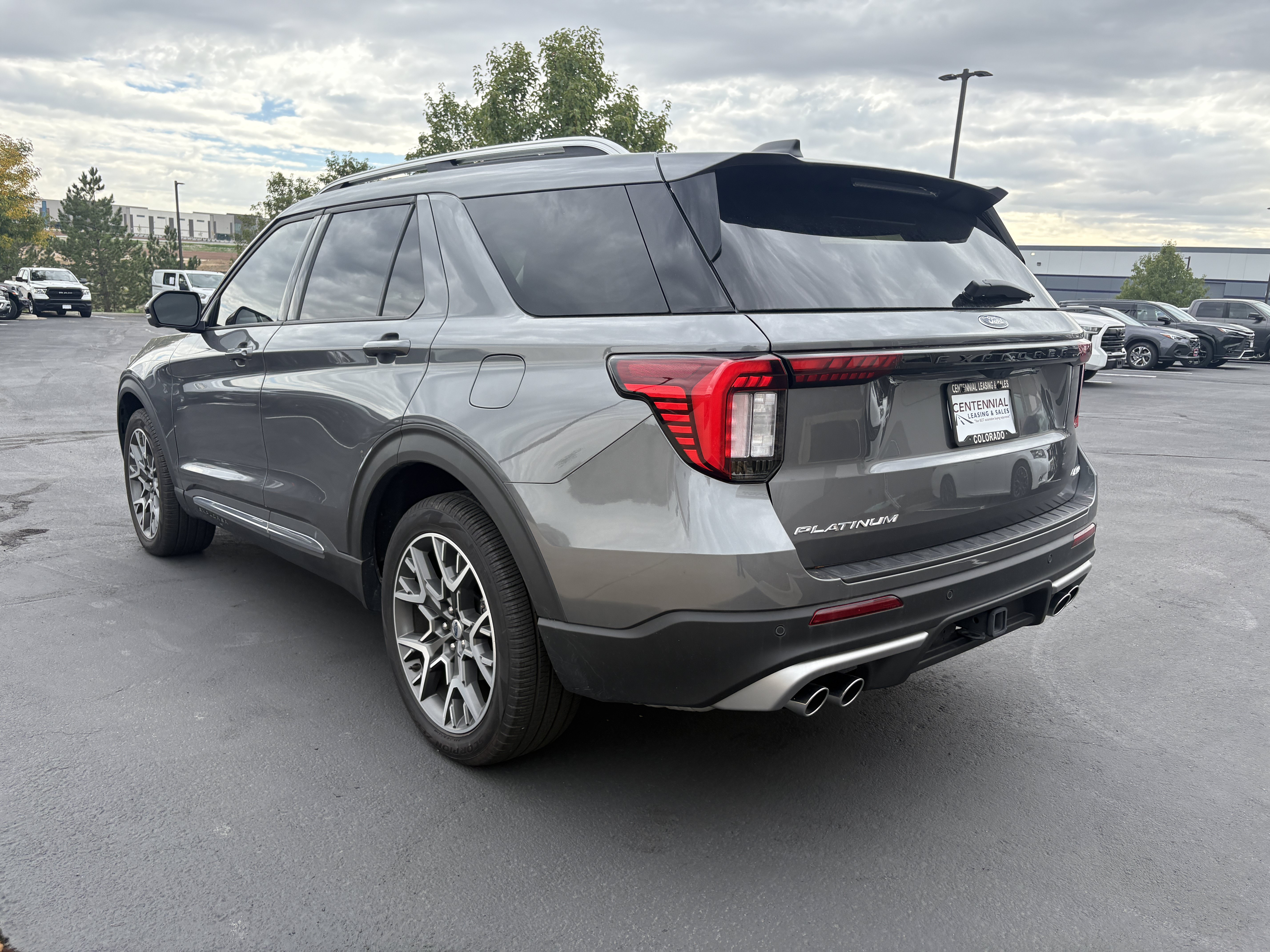 Used 2025 Ford Explorer Platinum w/ Ultimate Package AWD/4WD image 4