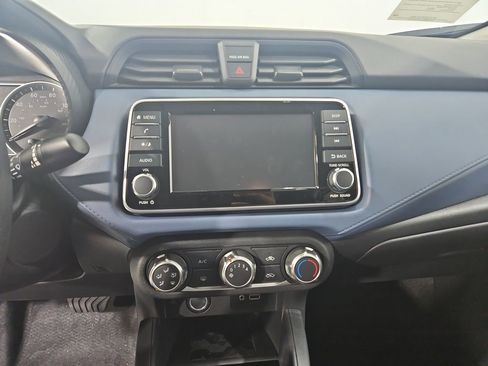 New 2025 Nissan Versa SV w/ Trunk Package FWD image 18