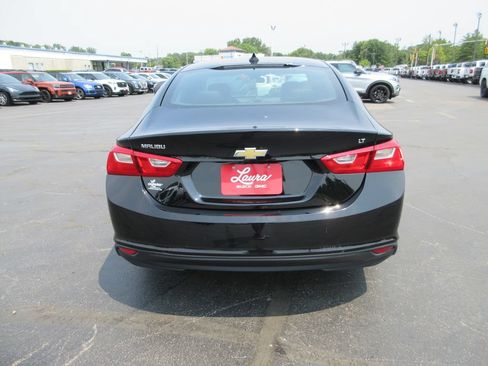 Used 2018 Chevrolet Malibu LT w/ Leather Package FWD image 7