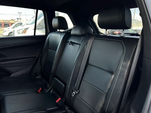 Used 2021 Volkswagen Tiguan SE R-Line AWD/4WD image 26