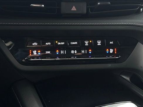 Used 2022 Buick Envision Avenir w/ Technology Package II image 35