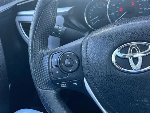 Used 2014 Toyota Corolla LE image 12