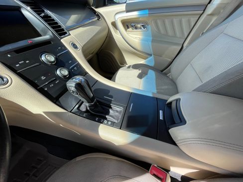 Used 2015 Ford Taurus SEL w/ Equipment Group 201A image 16