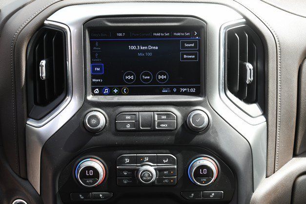 Used 2021 Chevrolet Silverado 1500 LT w/ Z71 Off-Road Package AWD/4WD image 19