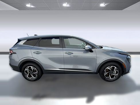 Used 2025 Kia Sportage LX FWD image 7