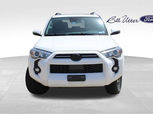 Used 2021 Toyota 4Runner SR5 Premium w/ Moonroof Package RWD image 2