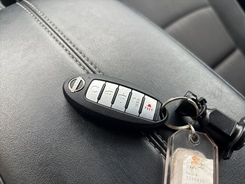 Used 2025 Nissan Altima 2.5 SV FWD image 24