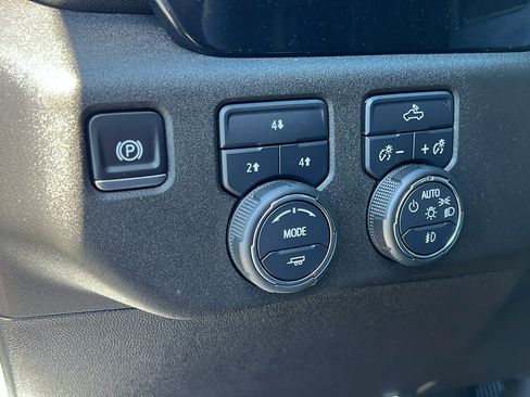 Certified 2025 Chevrolet Silverado 2500 LT w/ Convenience Package AWD/4WD image 30