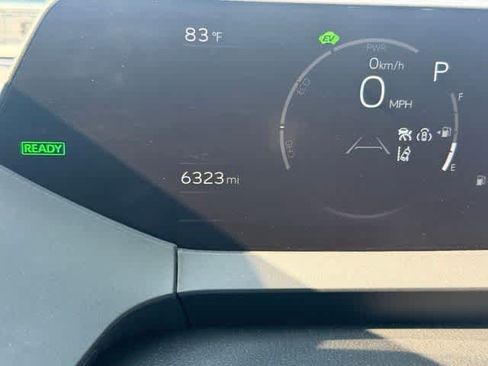 Used 2024 Toyota Prius LE AWD/4WD image 7