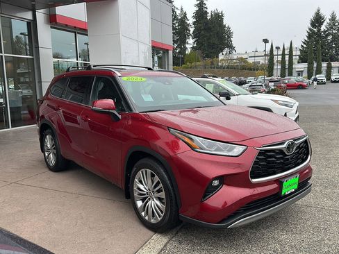 Used 2023 Toyota Highlander Platinum AWD/4WD image 5