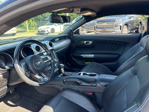 Used 2018 Ford Mustang Premium RWD image 14